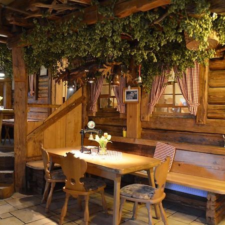 Landgasthof Untere Muehle Alpirsbach Bagian luar foto